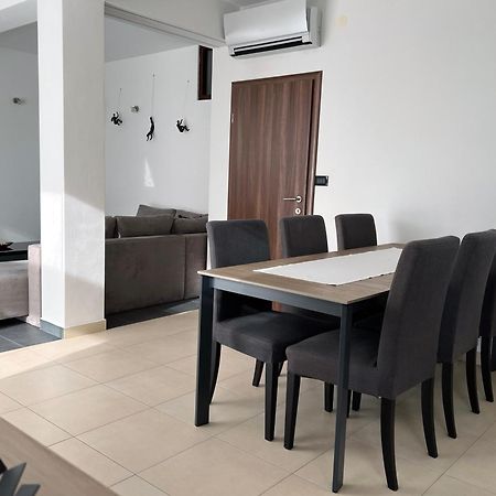 Apartment Spanjol Banjol Eksteriør billede
